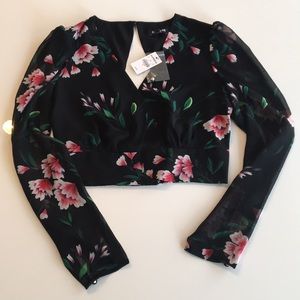 NWT Express Sheer Floral Crop ✨